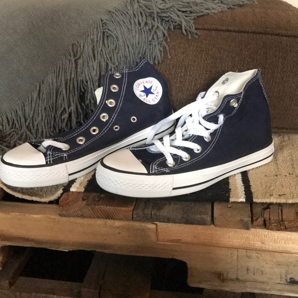 BNWOT navy blue converse